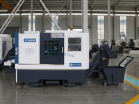 Tour CNC à banc incliné horizontal haute précision LUZHONG TCK6340 avec fonctionnalités multifonctionnelles pour le traitement des métaux