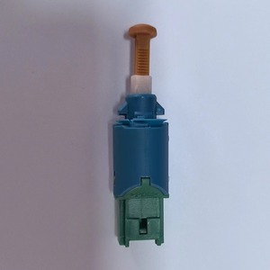 Interruptor de Luz de Freno para Renault 253250007R 8200168240 8200276360, Repuesto Automotriz - Product Image 2