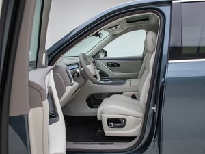 New Energy Vehicles Geely Galaxy <strong>M9</strong> Plug-in Hybrid Large SUV, Four-wheel Drive Navigator/Flagship Version, 210KM Electric Range. - Product Image 4