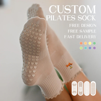 Chaussettes de yoga antidérapantes à motif, marque privée Juncai, chaussettes de sport en coton pour femmes, chaussettes de danse, chaussettes de pilates, chaussettes personnalisées