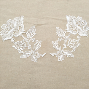 <span class=keywords><strong>Collar</strong></span> de encaje blanco elegante de flor rosa con accesorio de bordado Producto decorativo - Product Image 2