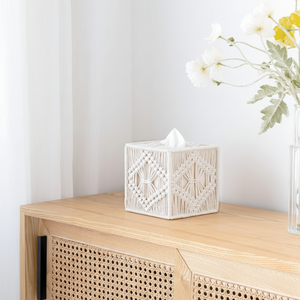 Couverture de boîte à mouchoirs carrée en macramé faite à la main exquise Boho Chic support de Cube tissé pour salon chambre ou décor de bureau - Product Image 1