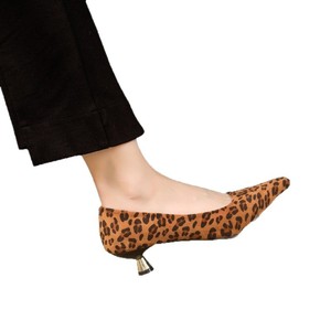 Sandales à talons hauts sexy en satin de soie à bout pointu et boucle carrée, ajourées à l'arrière, pour femme, collection début de printemps - Product Image 1