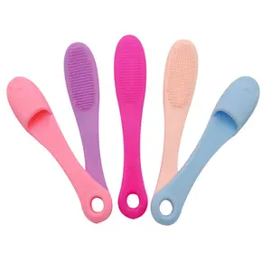 Wholesale Custom Logo Private Label Exfoliating Remove Blackhead Finger Silicon Brush Silicone Lip Nose Cleaning Brush