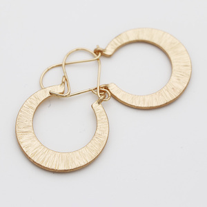 V & <span class=keywords><strong>r</strong></span> regalo de cristal de diamantes de imitación estambres <span class=keywords><strong>suave</strong></span> anillo superficie de Metal flor chapado en oro pendientes de - Product Image 3