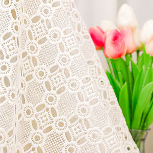 ผ้าลูกไม้กิปัวร์โพลีเอสเตอร์สีขาวแบบกำหนดเอง ผ้าปักลายละลายน้ำได้ สำหรับตกแต่งเสื้อผ้าสำหรับชุดเดรส - Product Image 6