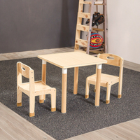 JOOYES Petite table de jeu carrée en bois massif moderne et écologique pour les études à domicile et l'éducation préscolaire de 0 à 6 ans