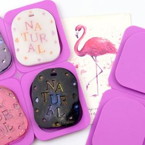 Moules à bougies en silicone écologiques personnalisables avec logo, design lettre en forme de porte à 4 trous, moule en résine, moule d'aromathérapie OEM/ODM - Product Image 1