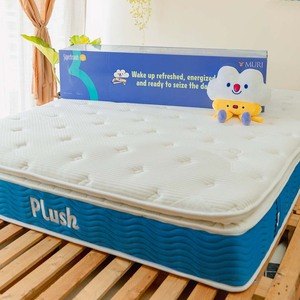 Créez des espaces plus chaleureux avant le coucher avec le jouet en peluche E Z Bed Emozen, idéal pour les cadeaux, la décoration et la vente au détail. - Product Image 4