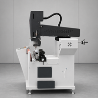Machine de perçage et de fraisage CNC à déplacement de 800 mm avec table de travail étendue pour le traitement de longs profilés en aluminium