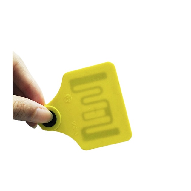 LF/HF UHF RFID TPU Animal Ear Tag Smart Ear Tags for Cattle Cows Swine Pig Identification Farm Animal Access