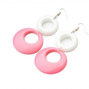 Pendientes de Resina Epoxi Hechos a Mano, Joyería Única y Colorida para Mujer, Accesorios de Moda Ligeros y Elegantes - Product Image 1