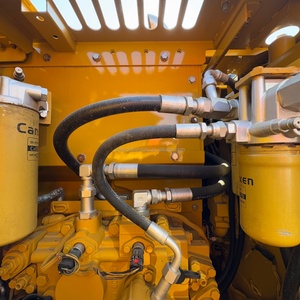 Excavatrice Caterpillar 312D2 d'occasion, peinture d'origine, fabriquée au Japon, en excellent état - Product Image 3