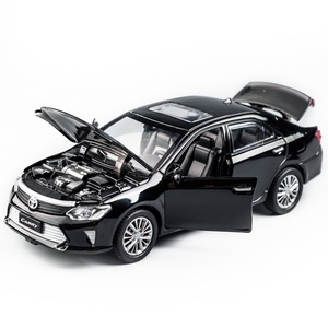 Coche de Juguete Camry de Metal a Escala 1:32 con 4 Puertas Abribles, Sonido y Luces, Embalaje en Caja de Color para Niños - Product Image 1