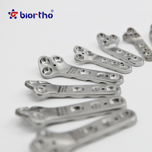 Peralatan ortopedi pelat TPLO dokter hewan sekrup tulang hewan baja tahan karat - Product Image 3