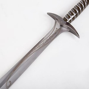 Espada corta de acero inoxidable grabada de 73 cm, hecha a mano, estilo medieval 'Sting', sin afilar, con grabado idéntico al de la película. - Product Image 4