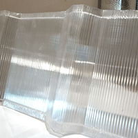 Plaque ondulée en polycarbonate transparente résistante aux UV, épaisseur 3 mm, certifiée ISO, garantie 10 ans, design moderne et durable