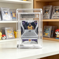 Étui de présentation personnalisé en acrylique pour cartes gradées avec couvercle magnétique N52 et protection UV à 99 % pour cartes PSA CGC TCG