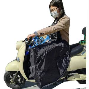 Couverture universelle <span class=keywords><strong>de</strong></span> jambe <span class=keywords><strong>de</strong></span> tablier d'Oxford 420D imperméable <span class=keywords><strong>de</strong></span> preuve <span class=keywords><strong>de</strong></span> vent d'hiver <span class=keywords><strong>pour</strong></span> le scooter - Product Image 5