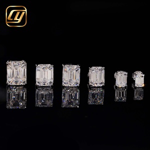 Boucles d'oreilles clous en moissanite taille émeraude en gros, en argent S925, serties à quatre griffes, plusieurs carats, certificat GRA, bijoux - Product Image 1