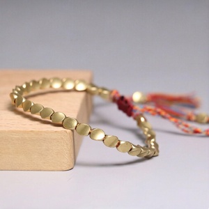 Bracelet en perles de cuivre tibétain, fait main, tressé, réglable, en coton, bracelet porte-bonheur pour femmes et hommes, bijou unique, cadeau - Product Image 5