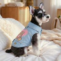 Vêtements de Luxe Lavables pour Animaux de Compagnie – Gilet en Jean Décoratif en Polyester pour Chien et Chat, Motif Ours Câlinant un Cœur, pour Bichon Frisé et Petits Chiens, Printemps-Été
