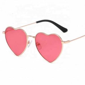Lunettes de soleil pour femme avec logo personnalisé, monture fine, en métal, protection UV400, forme cœur - Product Image 2