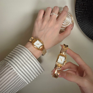 <b>Vintage</b> Medieval‑Style Square Gold <b>Ladies</b> Wristwatch Elegant Simple Retro Luxury Design Women <b>Watch</b> Wholesale - Product Image 6