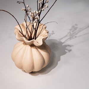 <span class=keywords><strong>Vaso</strong></span> Decorativo in Resina <span class=keywords><strong>Beige</strong></span> a Forma Irregolare per Casa, Hotel e Matrimoni - Product Image 4