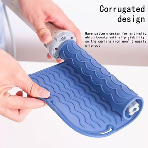 Tapis de voyage en silicone résistant à la chaleur pour salon de coiffure avec logo personnalisé, tapis isolant pliable et portable pour fer à friser - Product Image 1