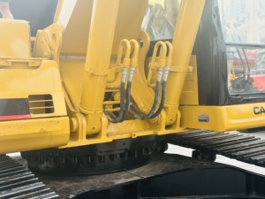 Caterpillar 325B Excavatrice d'occasion avec une flexibilité remarquable Composants du noyau incl. Moteur similaire 325C 325BL 325D Series - Product Image 4