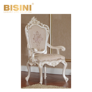 <span class=keywords><strong>Armario</strong></span> Clásico de Lujo de Madera Maciza con Tallados Dorados, 6 Puertas, Espejo <span class=keywords><strong>Exterior</strong></span>, Hecho en Foshan, Muebles de Dormitorio - Product Image 4