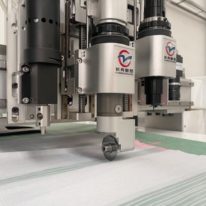 Fabrika doğrudan tedarik CNC kumaş kesme makinesi giysi yapma makinesi kumaş kesme makinesi kumaş kesici - Product Image 5