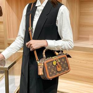 Loumixer 2026 Borsa Trendy in PVC con Stampa alla Moda, Borse di Lusso per Donne, Vendita all'Ingrosso Guangzhou - Product Image 3