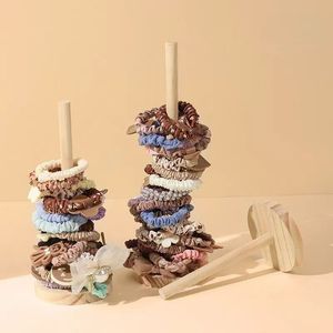 Présentoir en bois massif pour élastiques à cheveux, bandeaux, fleurs, bracelets en chaîne, tous types d'accessoires de présentation - Product Image 1