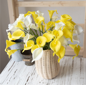 Pu Mini <span class=keywords><strong>Calla</strong></span> <span class=keywords><strong>Lily</strong></span> Hoa Nhân Tạo Bán Buôn Bó Hoa Cưới Trang Trí Nội Thất Máy Tính Để Bàn Sân Khấu Backdrop Thủ Công Mỹ Nghệ Tinh Tế - Product Image 4