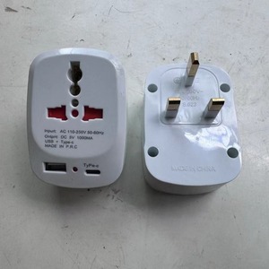 Adaptateur de voyage universel, norme britannique, type C USB avec voyant lumineux, 13A, matériau ABS, fabriqué en RPC - Product Image 3