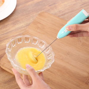 เครื่องตีไข่ไฟฟ้าขนาดเล็กแบบมือถือ ใช้แบตเตอรี่ สำหรับตีไข่ กาแฟ นม ชา - Product Image 3
