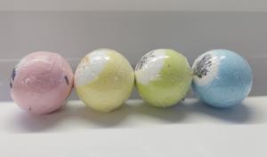 KORMESIC Vente en gros de bombes de bain moussantes multi-foaming hydratantes de luxe parfumées aux fleurs séchées et aux huiles essentielles 80g - Product Image 6