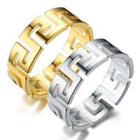 Wasserdichter Schmuck Vergoldeter Edelstahl Einfacher 8mm Breiter Geometrischer Hohler Griechischer Schlüsselring für Herren-Bandringe
