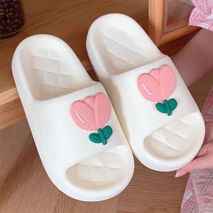 <span class=keywords><strong>2025</strong></span> mới <span class=keywords><strong>EVA</strong></span> chống trượt và mùi một từ dễ thương Tulip phòng tắm vòi sen dép cho Phụ nữ mùa hè nhà làm mát Dép Ins - Product Image 3
