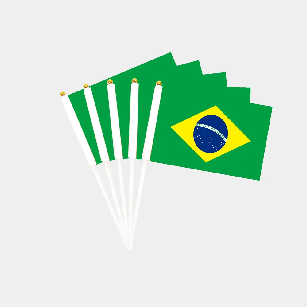 Consegna veloce sventolante a mano bandiera nazionale brasiliana materiale in poliestere bandiere a bastone a mano piccole bandiere a mano personalizzate