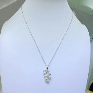 Collier avec pendentif et breloque en perle d'eau douce Aurora sans défaut de 5-6 mm de Zhuji M, avec un sens du design de niche - Product Image 2