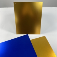 Fabrication de tôles en aluminium anodisé en usine OEM, plaques en aluminium anodisé or et bleu