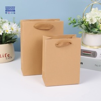 Sac en kraft personnalisé pour vêtements de luxe, impression de logo, sac de shopping réutilisable, poignée longue recyclable pour la promotion