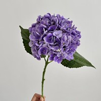 Fleurs artificielles d'hortensia au toucher réel - Décoration florale réaliste pour table à manger pour la Saint-Valentin et la remise des diplômes
