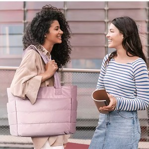 Bolso Tote Acolchado al por Mayor con Logotipo Personalizado, Bolso <span class=keywords><strong>de</strong></span> Mano Ligero para Mujer, Bolso <span class=keywords><strong>de</strong></span> Hombro <span class=keywords><strong>de</strong></span> Nylon Acolchado para Mujer, Bolso <span class=keywords><strong>de</strong></span> Compras <span class=keywords><strong>de</strong></span> Nylon Acolchado para Mujer - Product Image 1