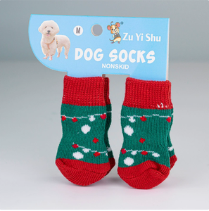 Chaussettes pour animaux de compagnie à thème de Noël : antidérapantes et résistantes aux taches – Chaussettes pour chiens et protège-pattes pour chats – Articles pour animaux de compagnie pour les activités hivernales en plein air - Product Image 6