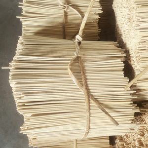 Bâtonnets diffuseurs d'huiles essentielles MITvn avec parfum naturel et rotin, fabriqués au Vietnam, modèle B2B MITVN-R05 pour la pièce - Product Image 2