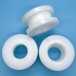 Polea tensora de nailon de 60x30 mm, diámetro interior de 20 mm, pieza de plástico blanca para sistemas de transmisión por correa - Product Image 1
